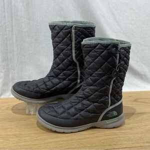 The North Face Gray Quilted Thermoball Winter Boots Women’s Size 9